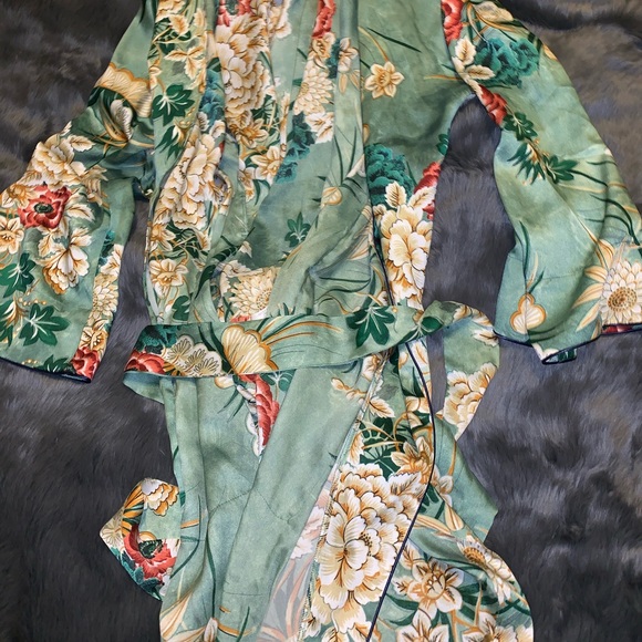 ❌SOLD❌ ZARA KIMONO! RARE BRAND NEW NEVER BEEN WORN - Picture 6 of 6